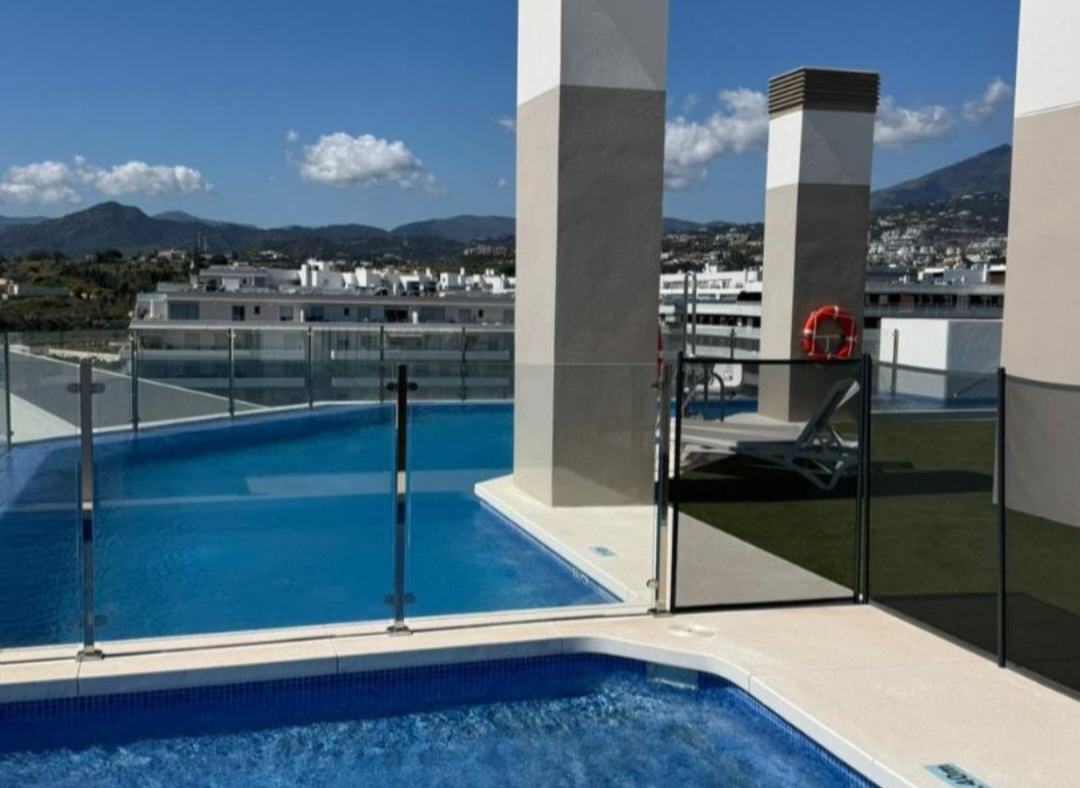 Moderna vivienda de 3 dormitorios a estrenar en Nueva Andalucía
