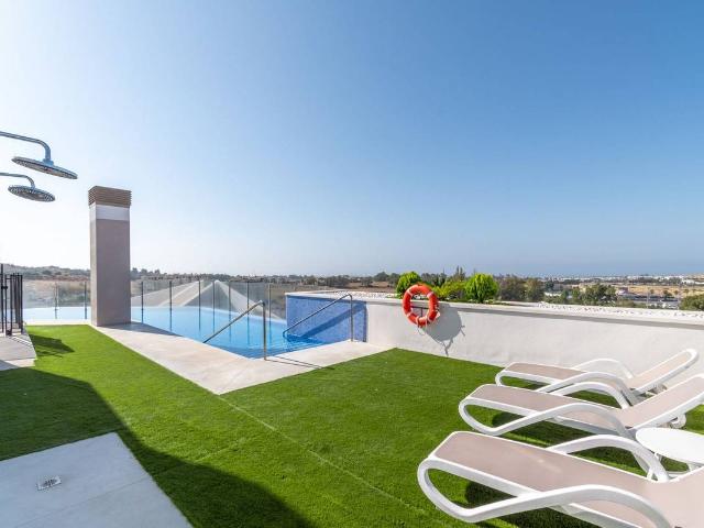 Moderna vivienda de 3 dormitorios a estrenar en Nueva Andalucía