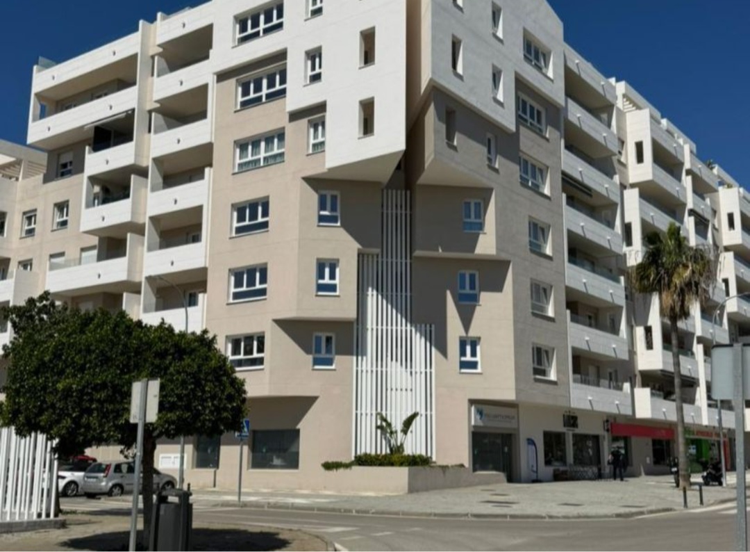 Moderna vivienda de 3 dormitorios a estrenar en Nueva Andalucía