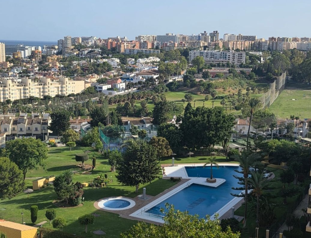 Estudio acogedor con espectaculares vistas al mar, la montaña y la ciudad