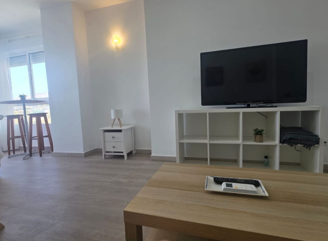 Estudio acogedor con espectaculares vistas al mar, la montaña y la ciudad