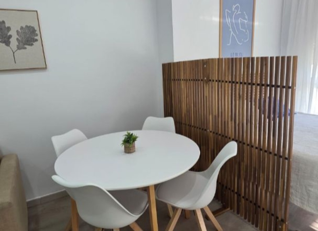 Estudio acogedor con espectaculares vistas al mar, la montaña y la ciudad