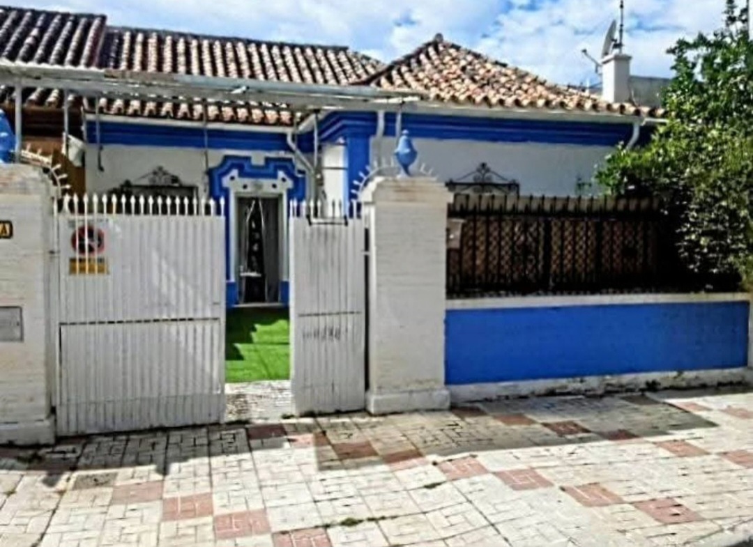 Casa con jardín, terraza y sótano habitable en Ciudad Jardín, Málaga