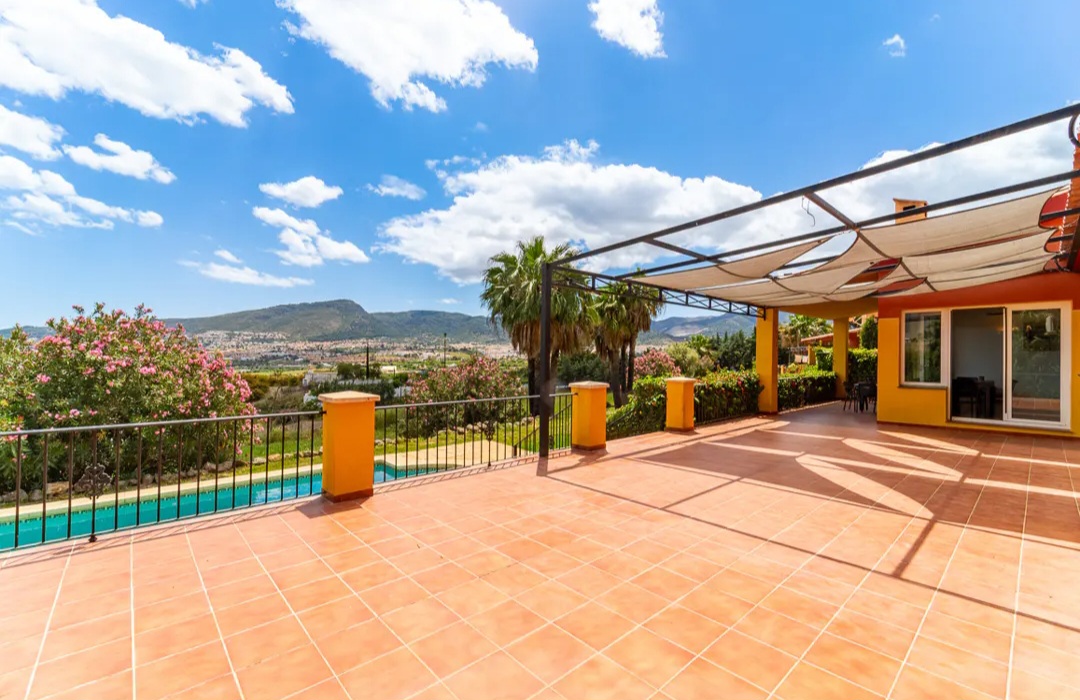 Vivienda con piscina privada y vistas panorámicas al Mediterráneo en Alhaurin de la Torre
