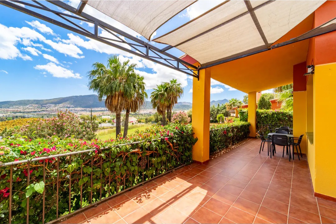 Vivienda con piscina privada y vistas panorámicas al Mediterráneo en Alhaurin de la Torre