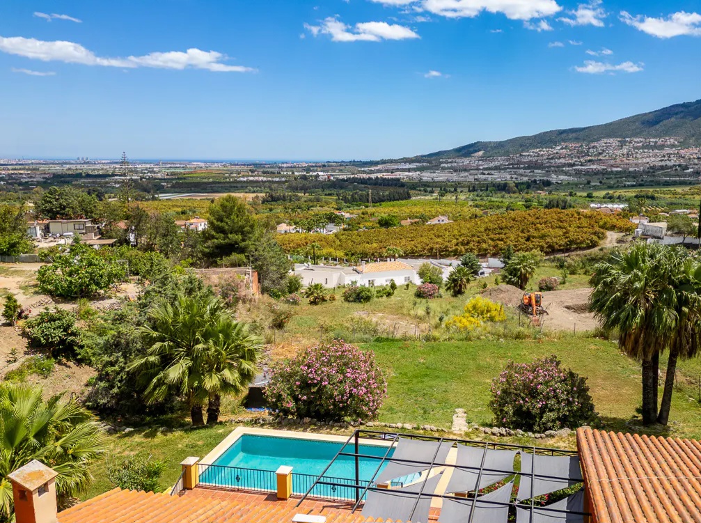 Vivienda con piscina privada y vistas panorámicas al Mediterráneo en Alhaurin de la Torre