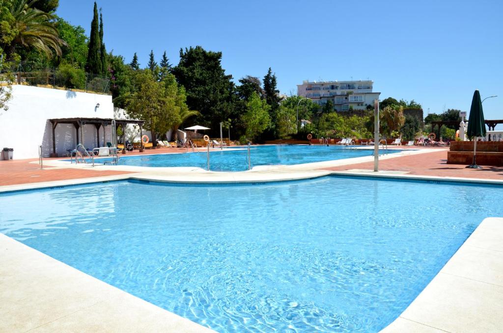 Apartamento reformado con dos terrazas y licencia vacacional en Torremolinos