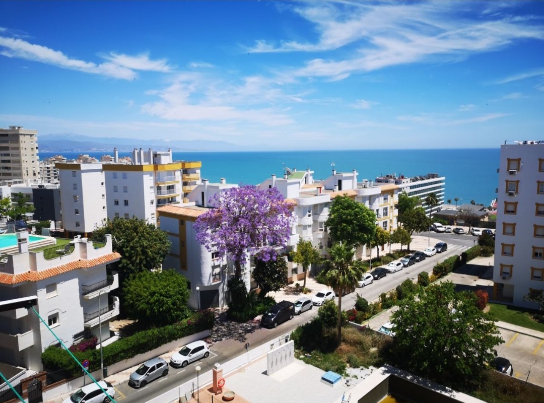 Estudio con vistas al mar y piscina en el centro de Torremolinos