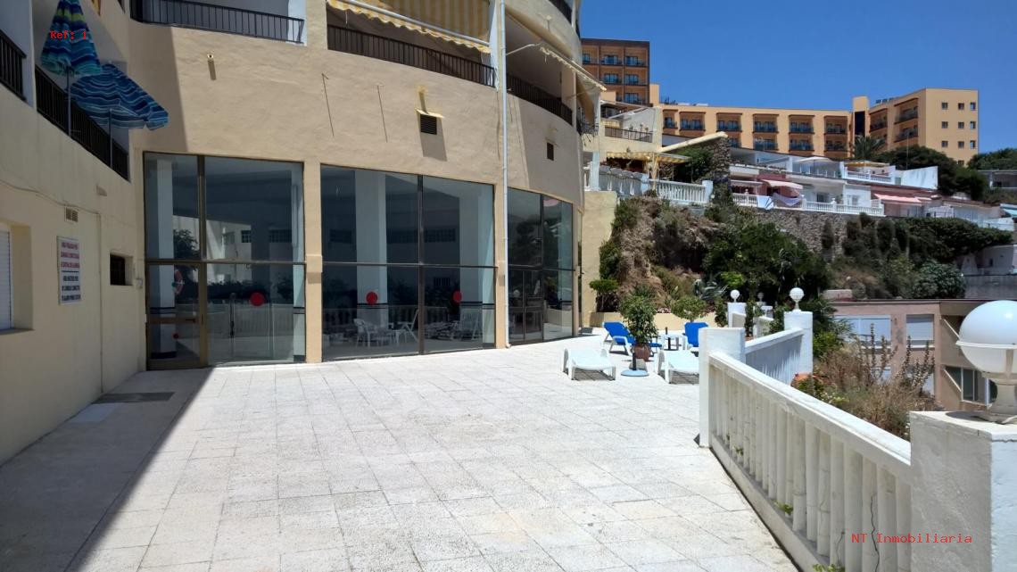 Luxury apartment in 1st line of beach