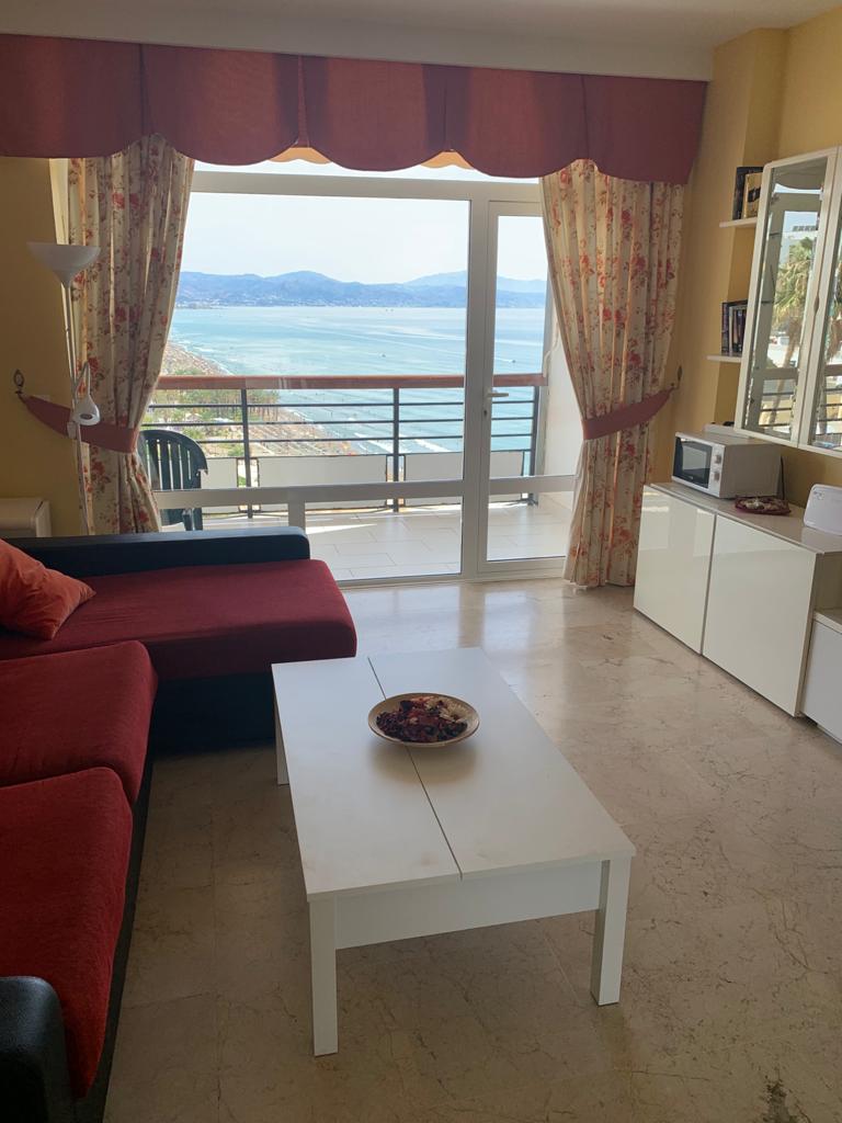 Apartment with sea views and direct access to the beach in Santa Clara