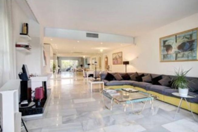 Apartment for sale in Cabopino-Artola (Marbella)