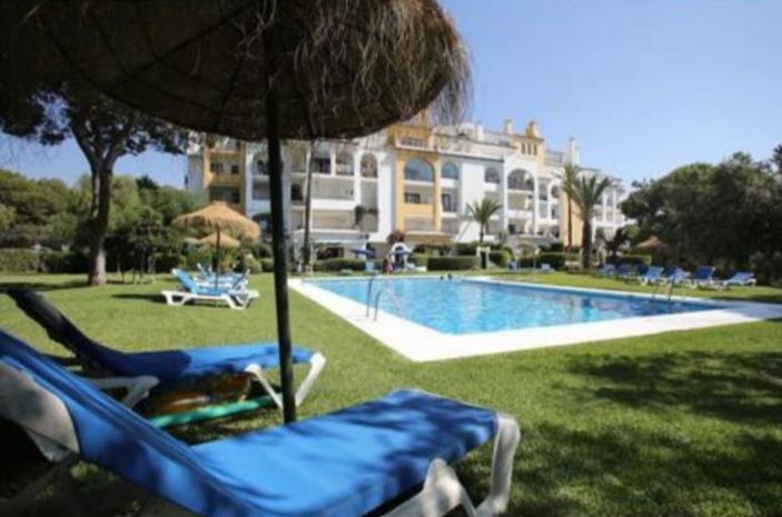 Apartament en venda in Cabopino-Artola (Marbella)