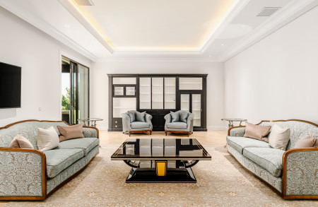 Вилла в продаже в Sierra Blanca (Marbella)