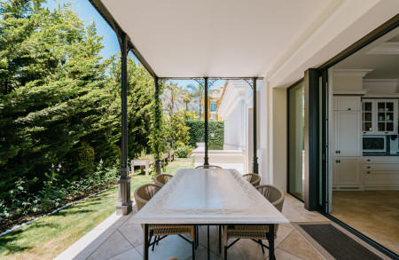 Вилла в продаже в Sierra Blanca (Marbella)