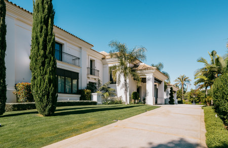 Вилла в продаже в Sierra Blanca (Marbella)