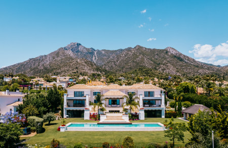 Вилла в продаже в Sierra Blanca (Marbella)