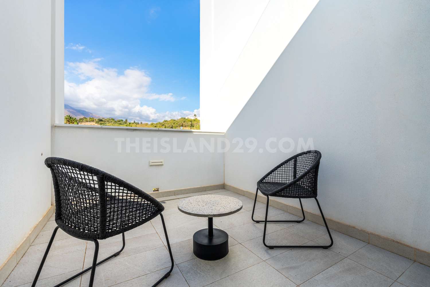 Villa for sale in Estepona