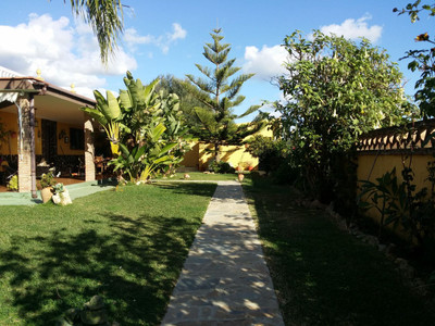 Villa myynnissä Las Lagunas (Mijas)