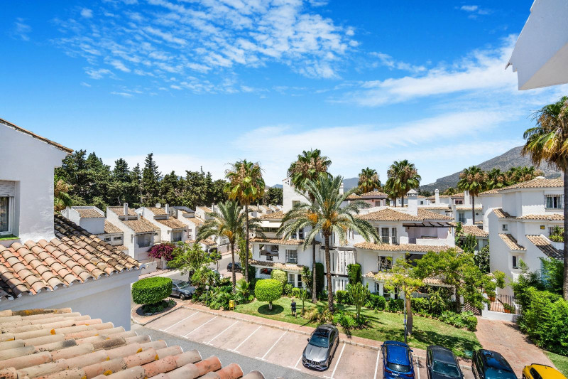 Podkroví v prodeji in Nueva Andalucía (Marbella)