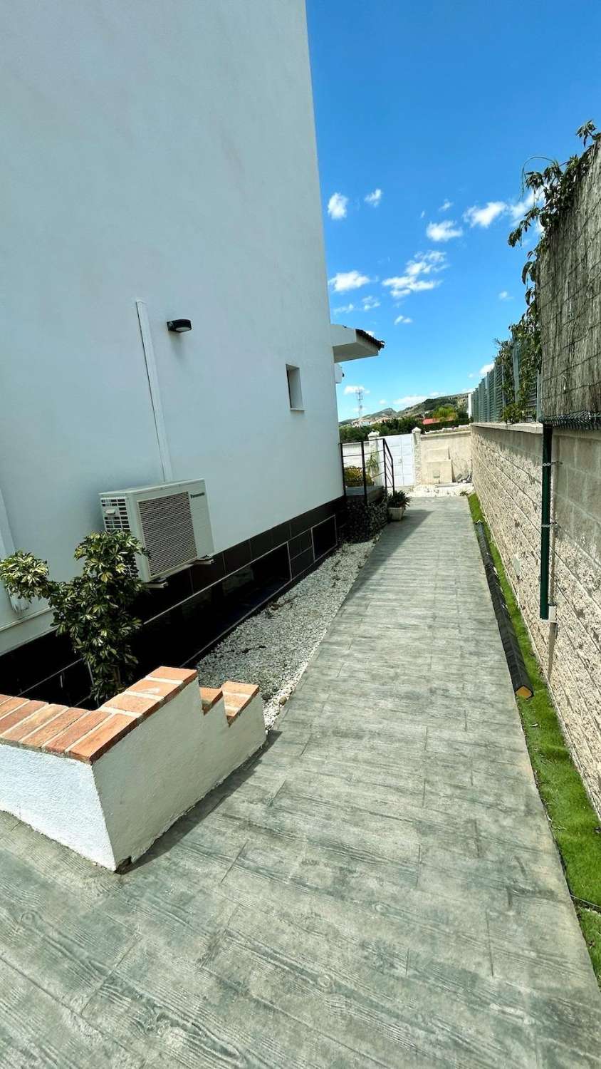 Villa te koop in Alhaurín de la Torre