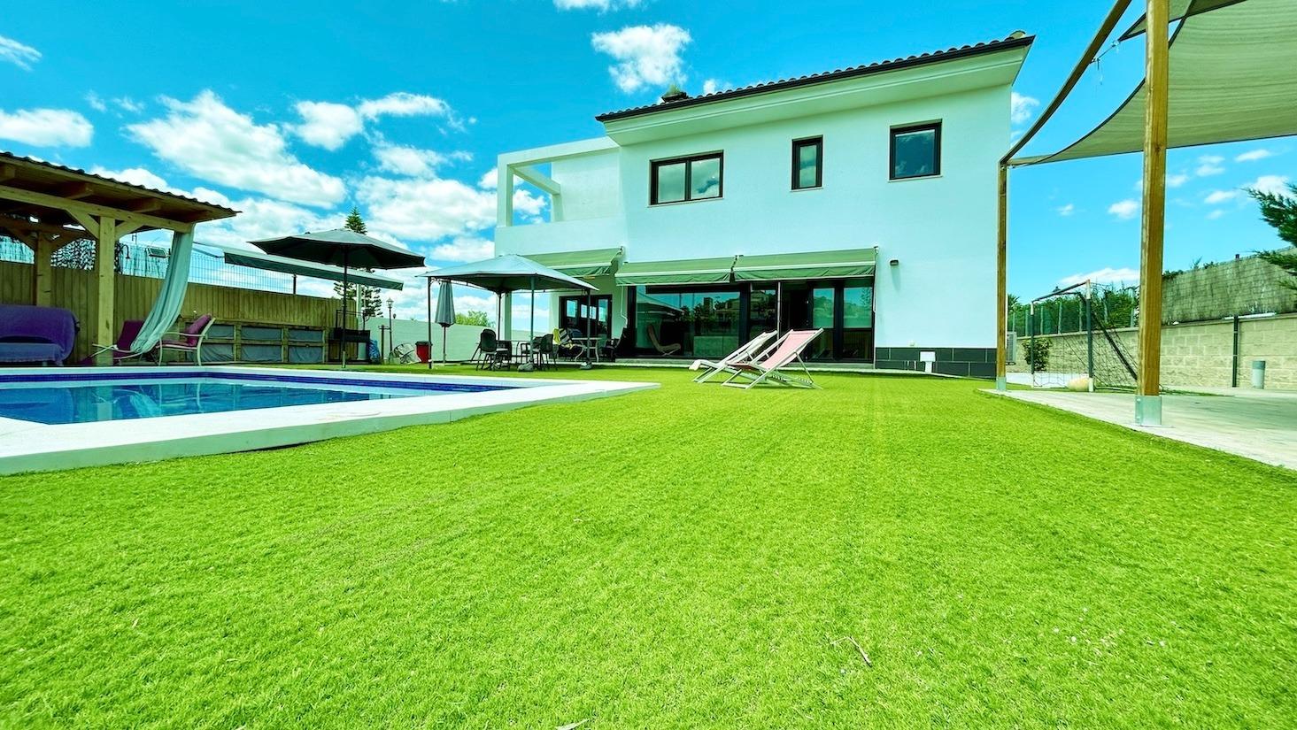 Villa te koop in Alhaurín de la Torre