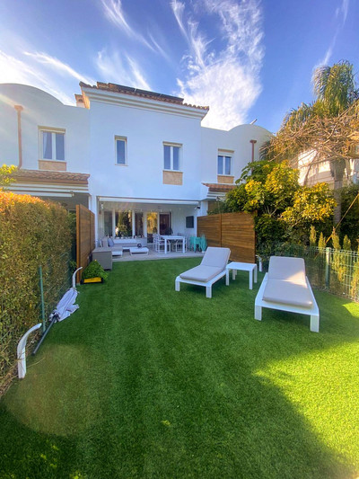 Semi-detached house in Reserva del Higuerón