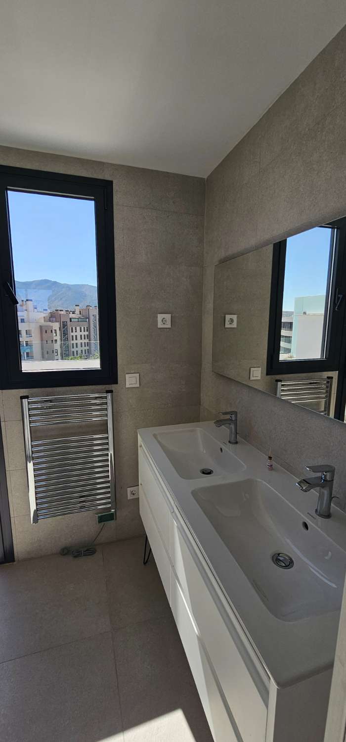 Ático espectacular en primera línea de playa – Vistas frontales al mar