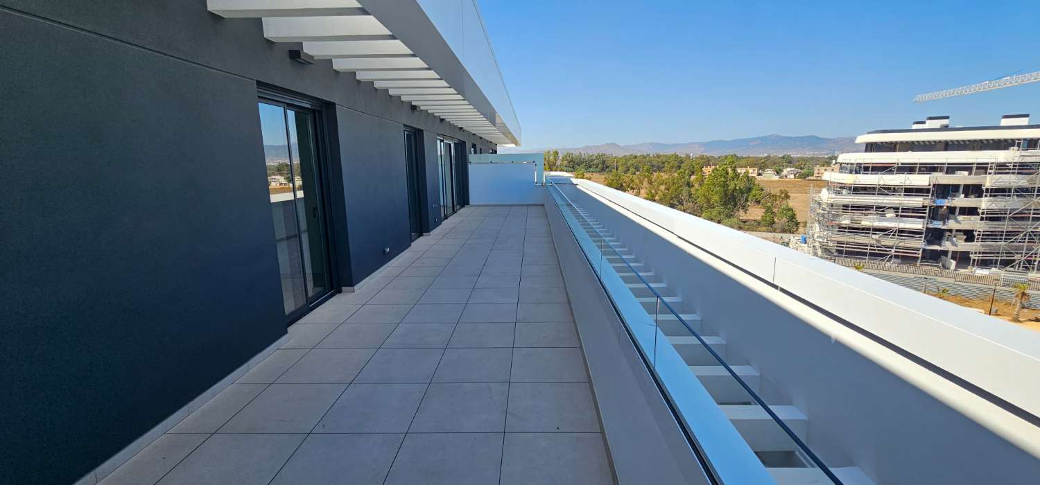 Ático espectacular en primera línea de playa – Vistas frontales al mar