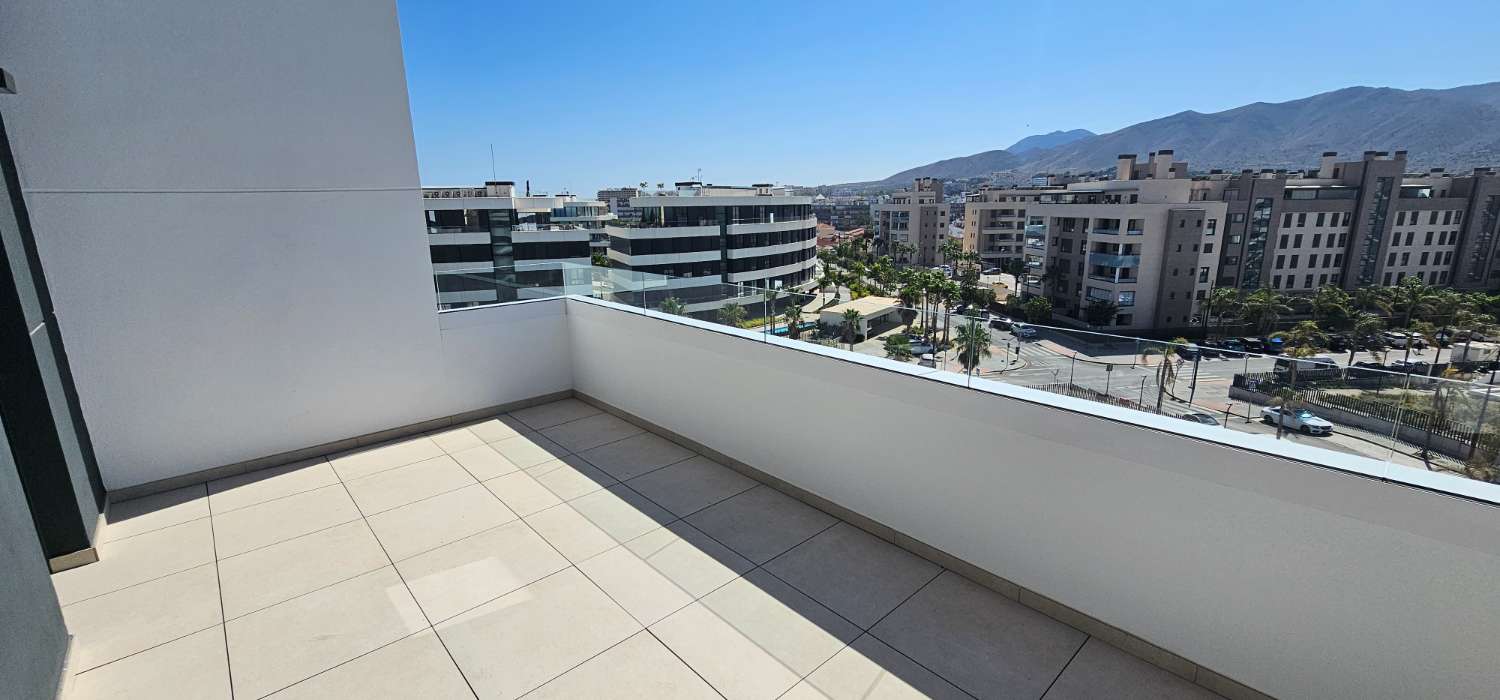 Ático espectacular en primera línea de playa – Vistas frontales al mar