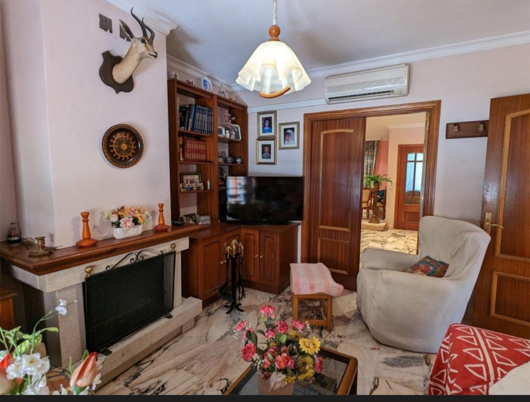 Villa independiente en venta en Alhaurin de la Torre