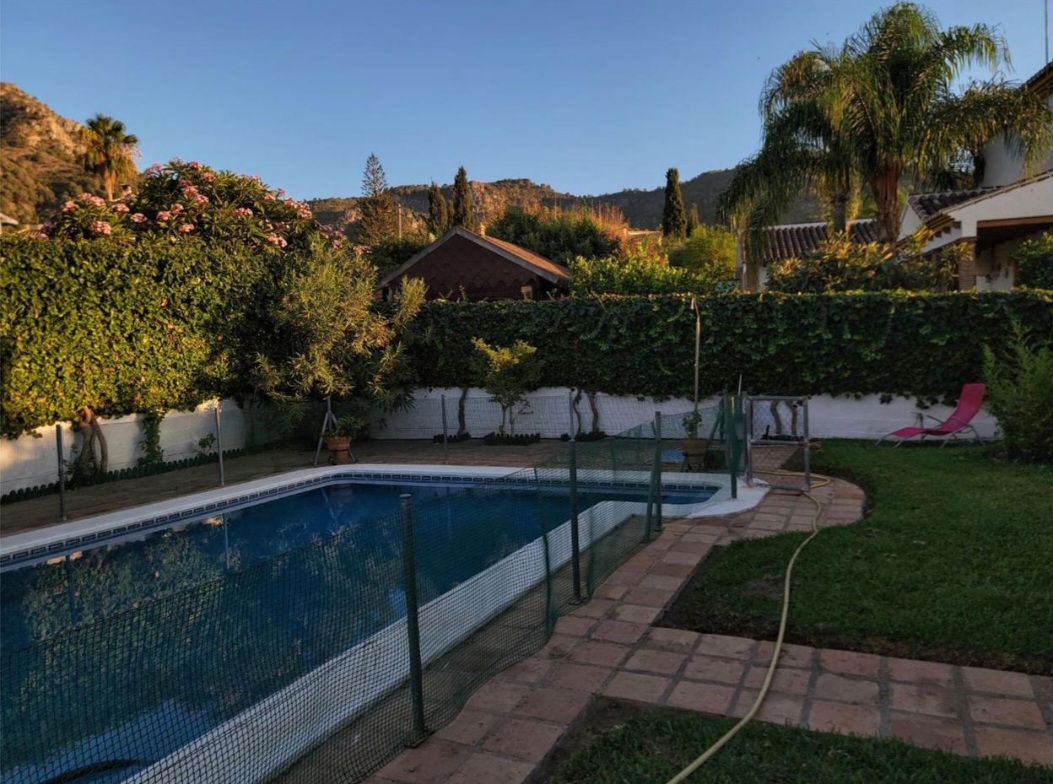 Villa independiente en venta en Alhaurin de la Torre
