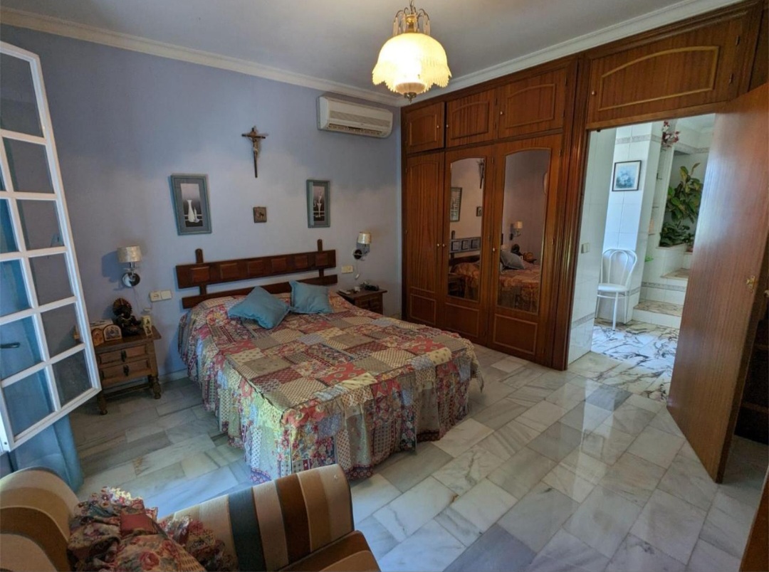 Villa independiente en venta en Alhaurin de la Torre