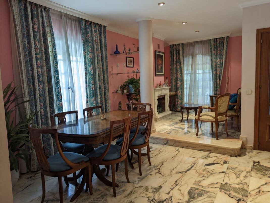 Villa independiente en venta en Alhaurin de la Torre
