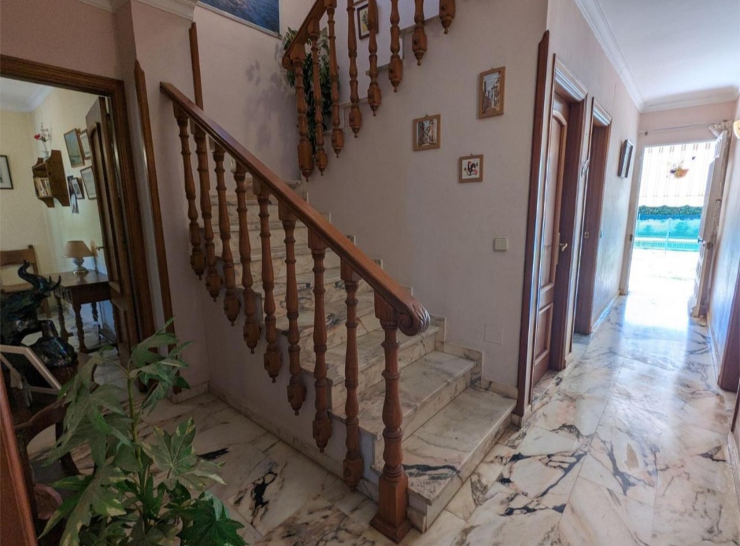 Villa independiente en venta en Alhaurin de la Torre