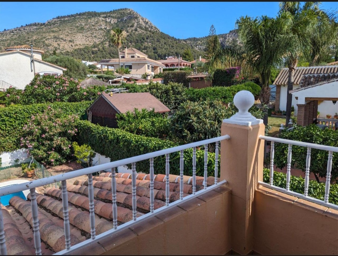 Villa independiente en venta en Alhaurin de la Torre