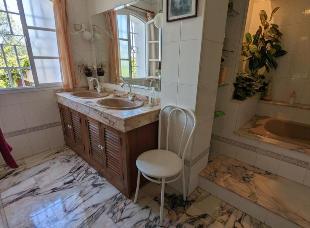 Villa independiente en venta en Alhaurin de la Torre