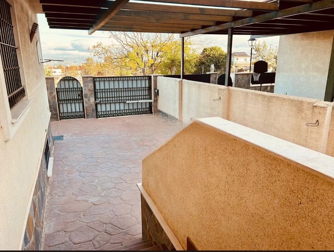 Chalet te koop in Alhaurín de la Torre