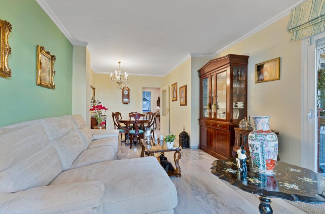 Våning till salu i Finca Monsálvez (Málaga)