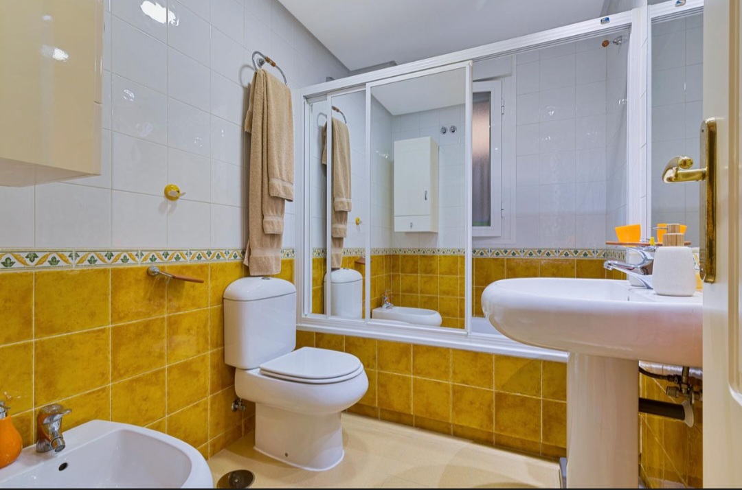 Våning till salu i Finca Monsálvez (Málaga)