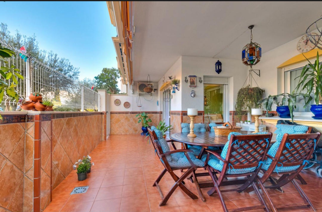Våning till salu i Finca Monsálvez (Málaga)