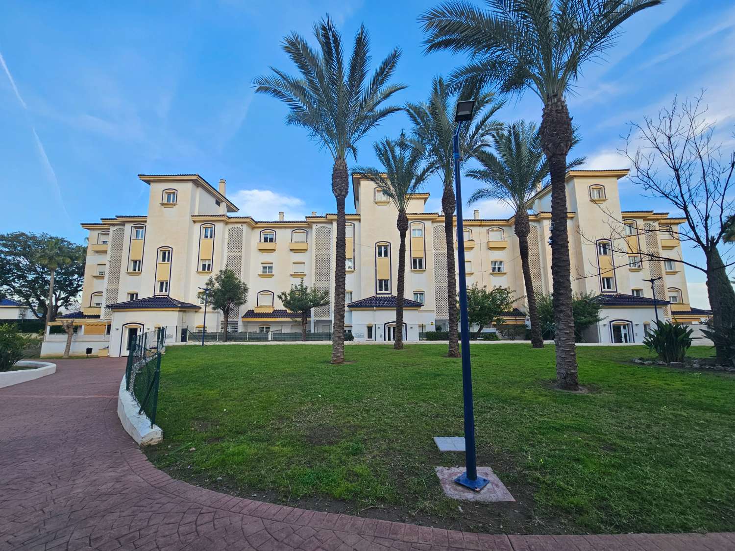 Våning till salu i Finca Monsálvez (Málaga)