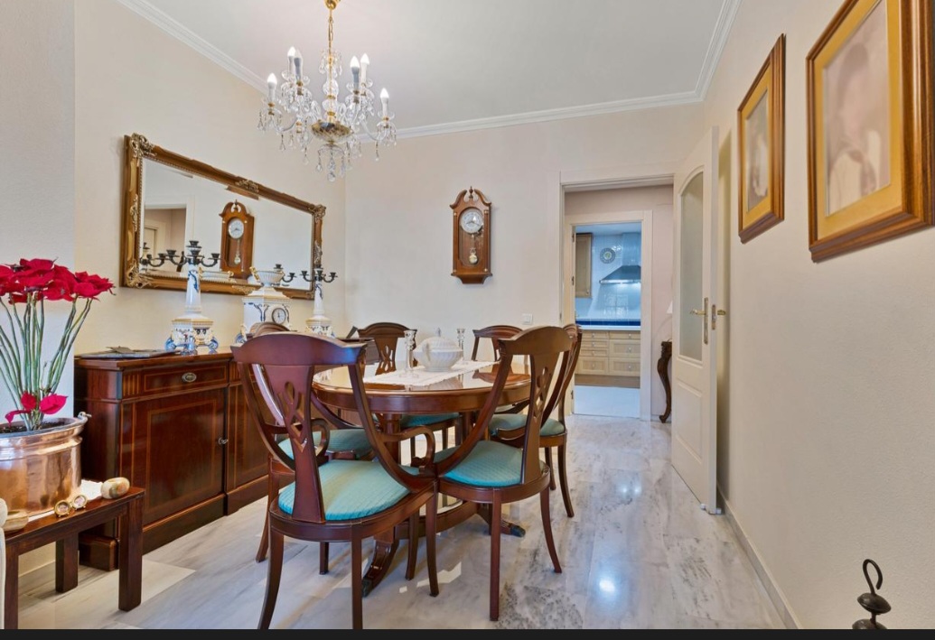 Våning till salu i Finca Monsálvez (Málaga)