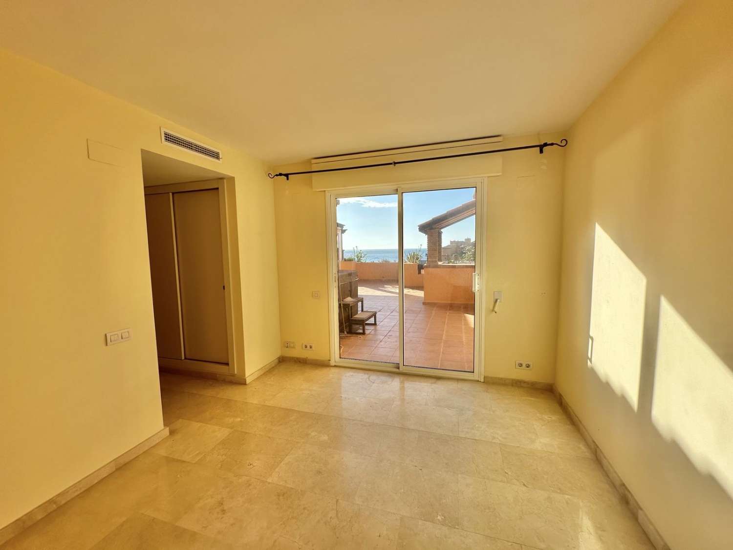 Penthouse in La duquesa, Manilva