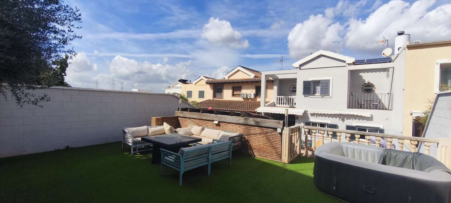 Chalet te koop in El Tomillar (Málaga)