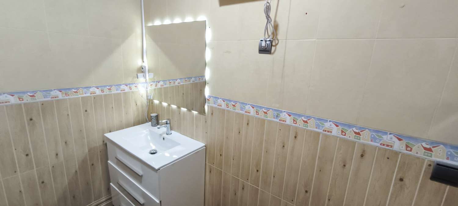 Chalet te koop in El Tomillar (Málaga)