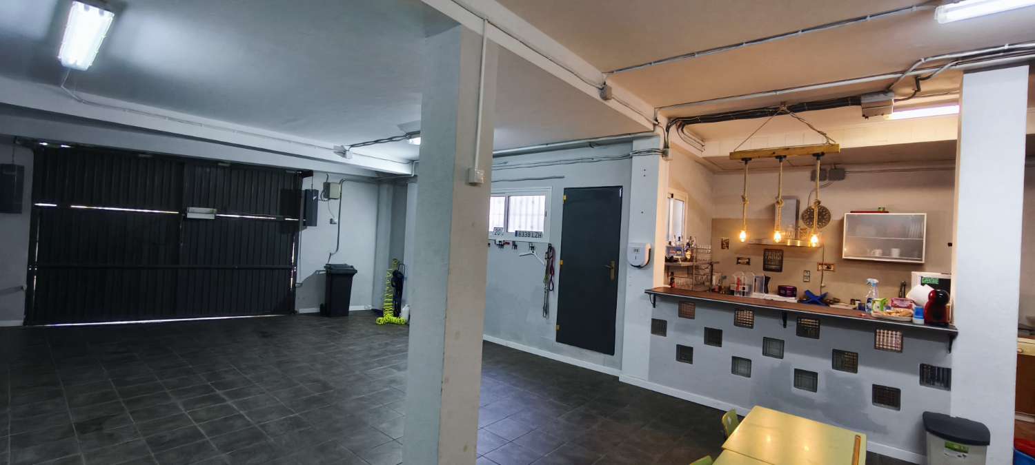 Chalet te koop in El Tomillar (Málaga)