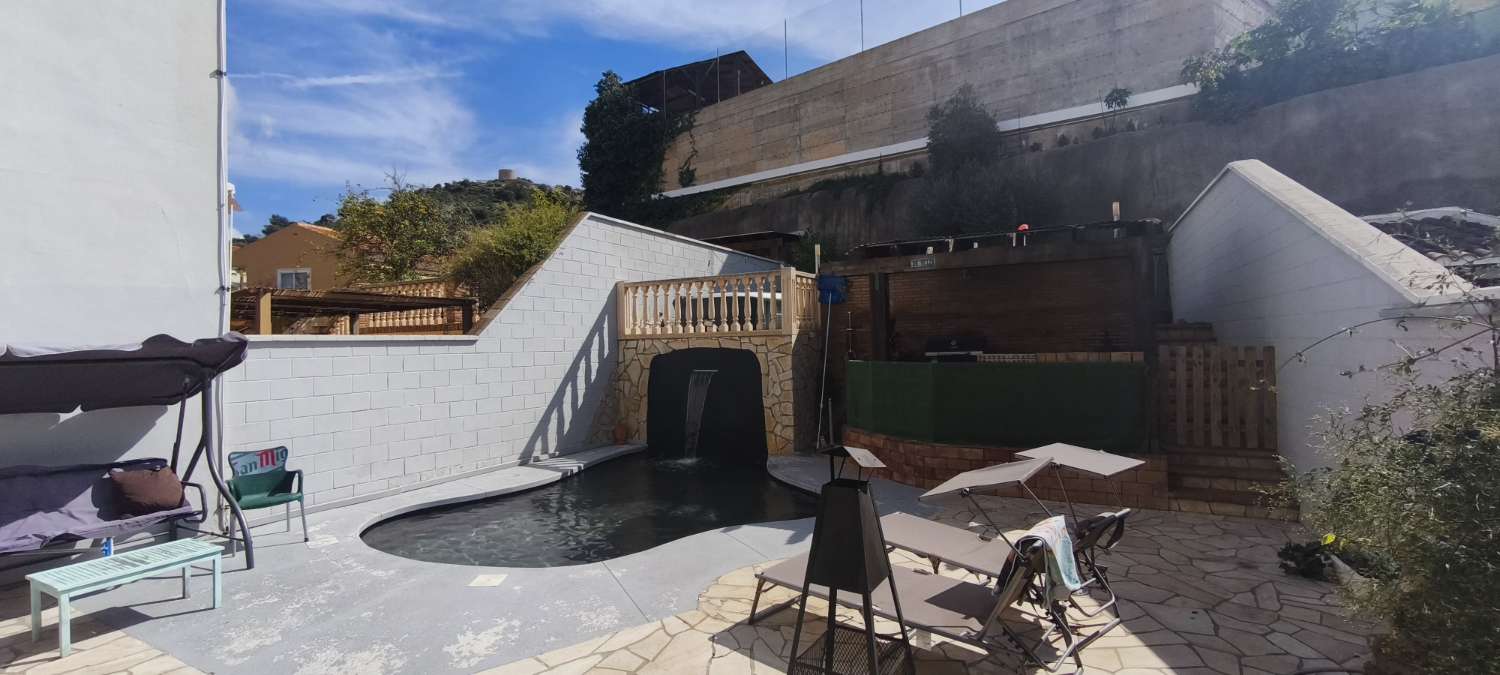 Chalet te koop in El Tomillar (Málaga)