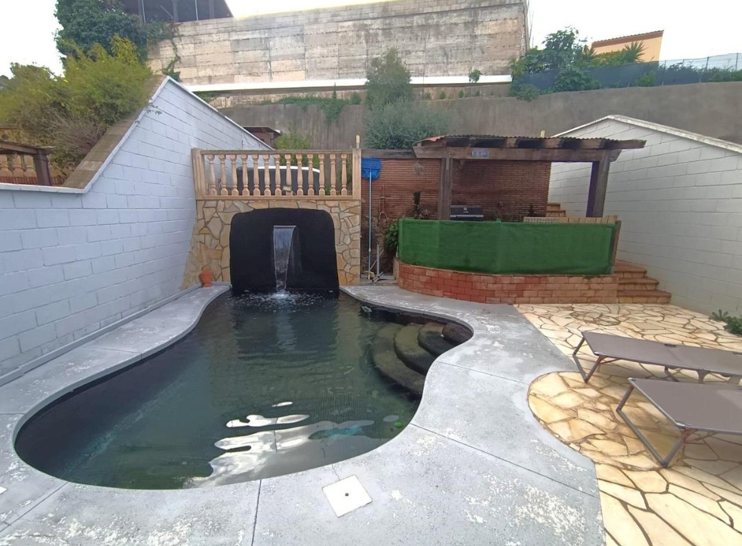 Chalet te koop in El Tomillar (Málaga)