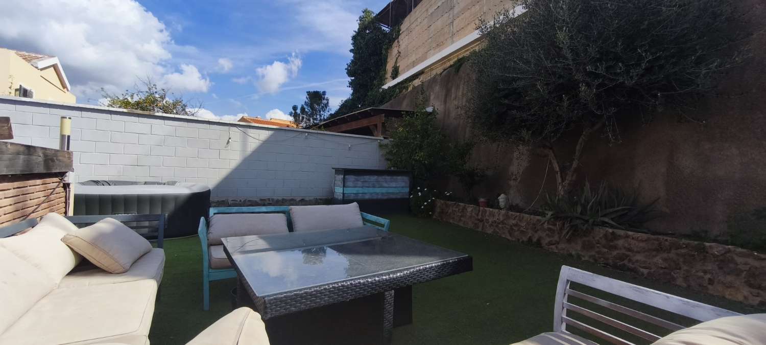Chalet te koop in El Tomillar (Málaga)