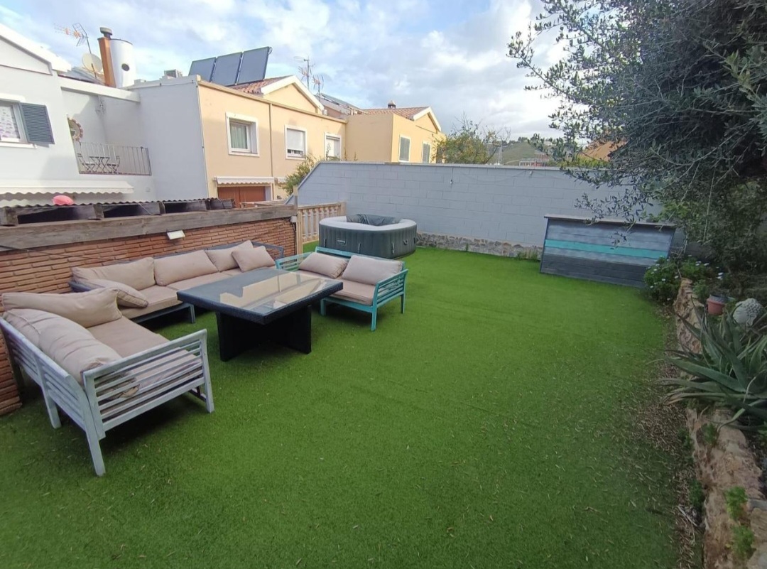 Chalet te koop in El Tomillar (Málaga)